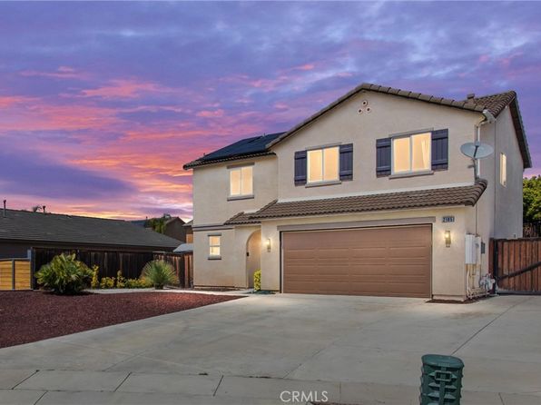 2185 Amaryllis Ct, Mentone, CA 92359