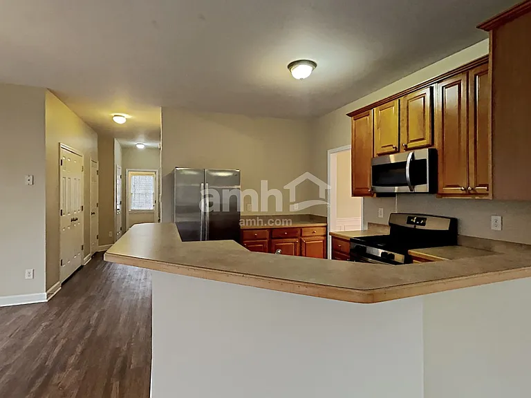 4524 Kingsgate Ct NW — Photo 9