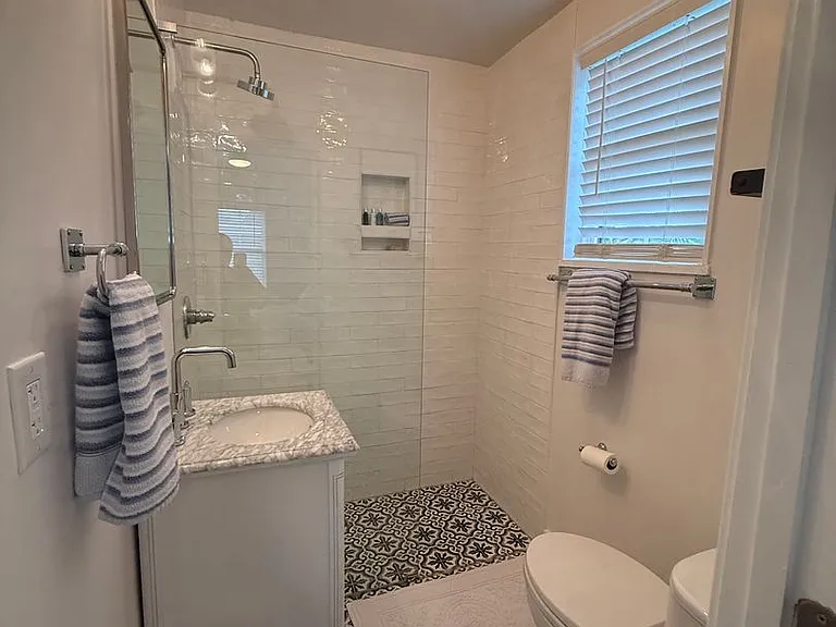 359 Greenbriar Dr #B — Photo 7