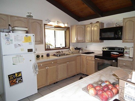 4th image of 15-2741 Kaku St