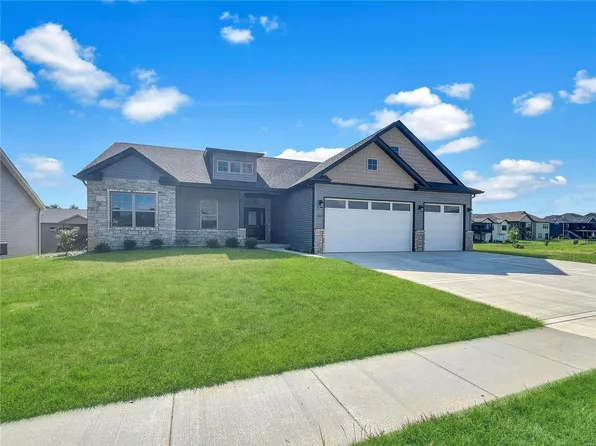 1823 Wellington Ln, Maryville, IL 62062