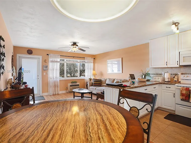 1000 SW 11th Ave #17E — Photo 5