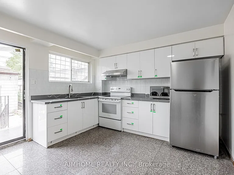 144 Wolseley St #2C — Photo 6