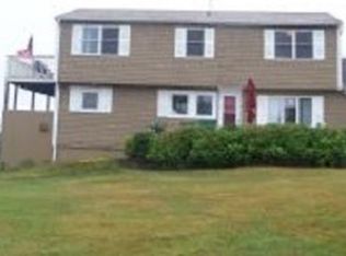 20 Saltaire Ave, Narragansett, RI 02882