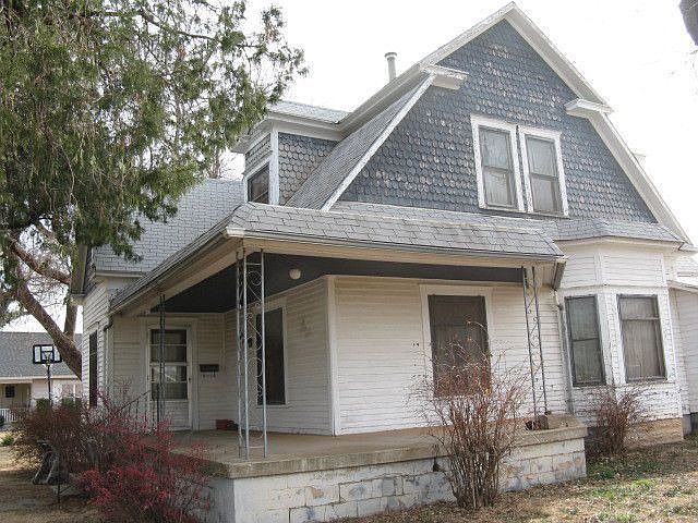 2nd image of 129 Center St