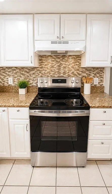 2 bed, 2.0 bath, 905 sqft, $1,325 — Photo 4