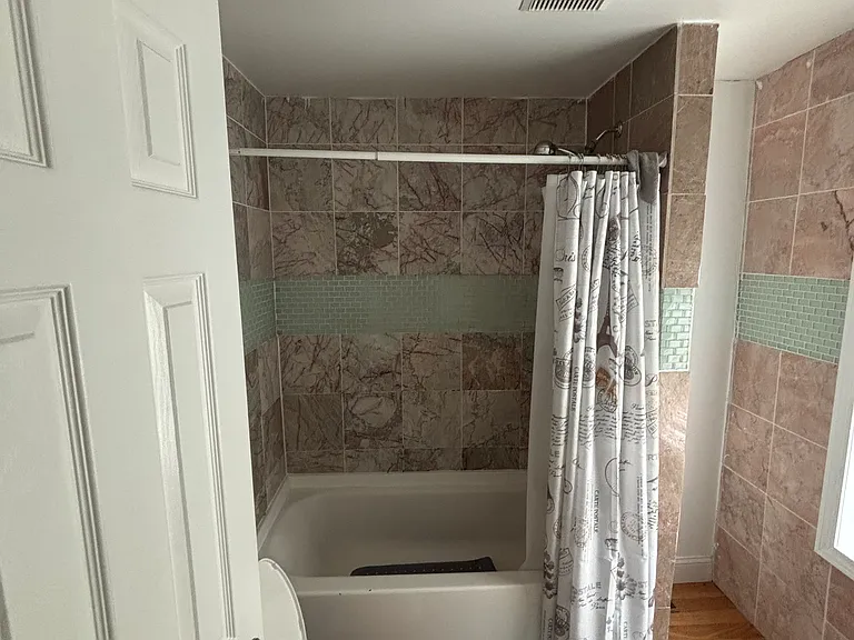 26 Brewer St #2 — Photo 8