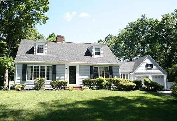 2nd image of 130 Essex St