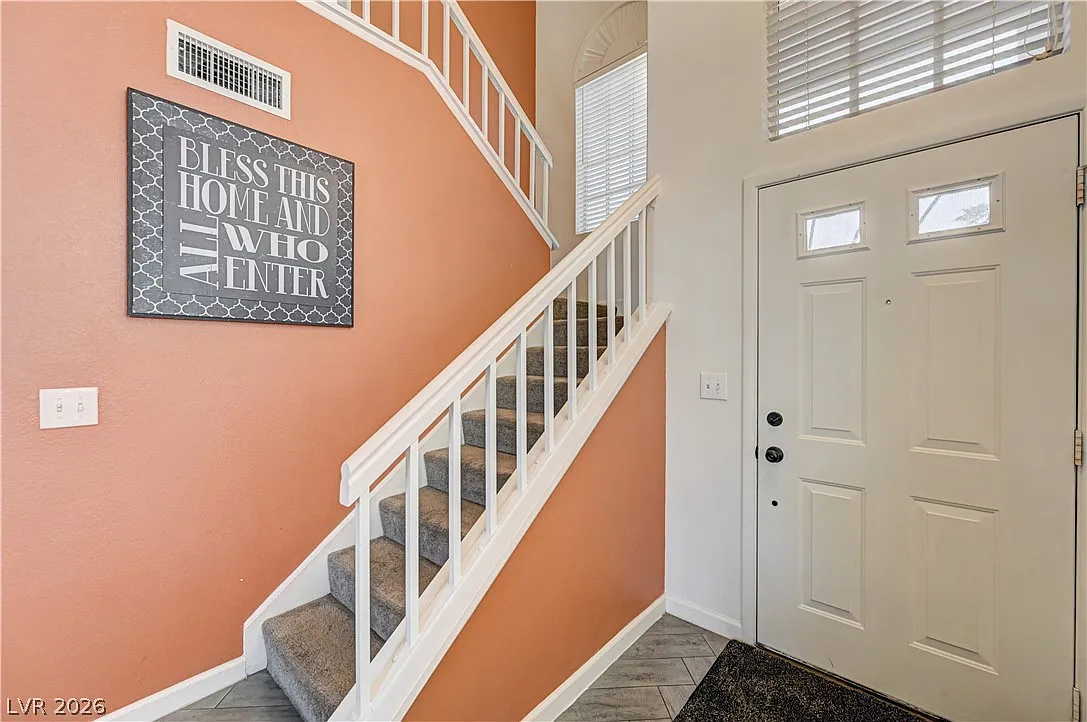 4 bed, 3.0 bath, 2065 sqft, $2,495 — Photo 4