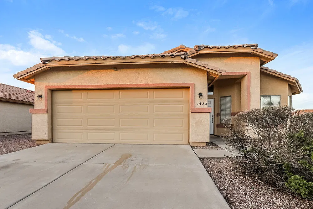 4 bed, 2.0 bath, 1831 sqft, $2,235 — Photo 1