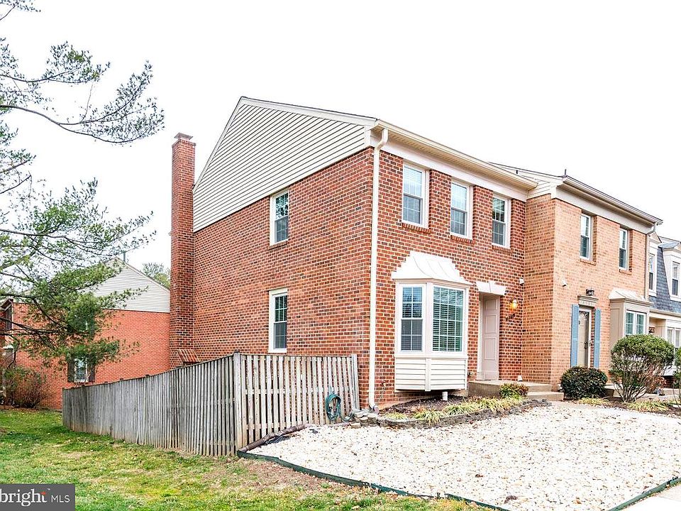 1st image of 4761 Gainsborough Dr