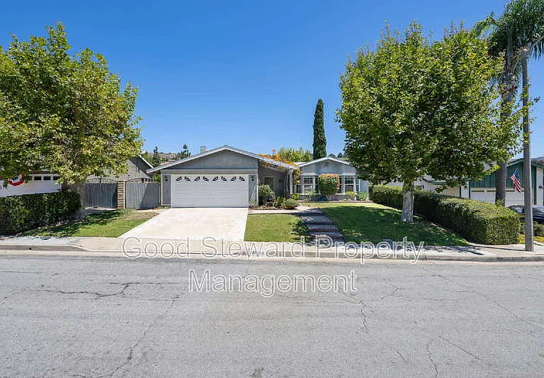 20251 Avenida Del Norte — Photo 3