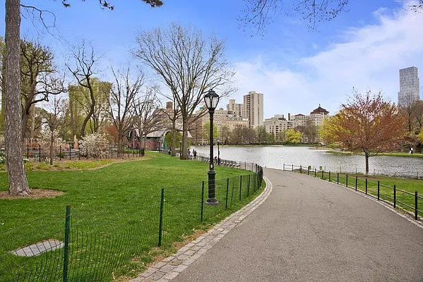 Sold by Keller Williams NYC | media 26