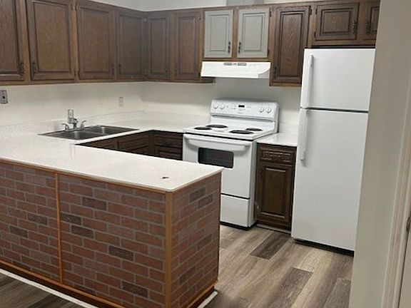 3rd image of 125 N Jefferson Ave APT 7