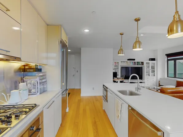 11-02 49th Avenue image 8 of 15