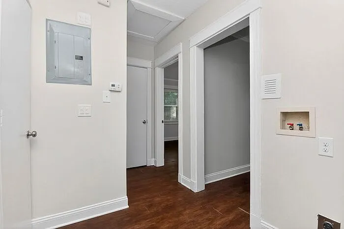420 Plymouth Ave — Photo 12
