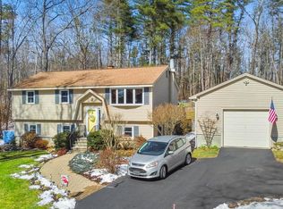 109 Wallace Hill Rd, Townsend, MA 01469
