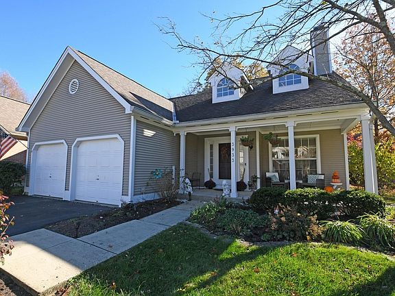 2nd image of 3933 Carriage Hill Ln
