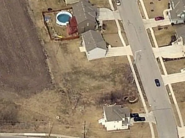 522 N Poplar St, Gardner, KS 66030