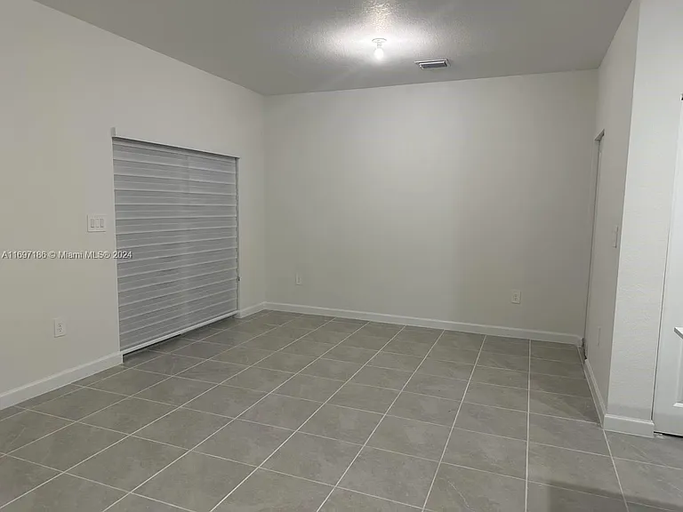 14816 SW 265th St — Photo 3