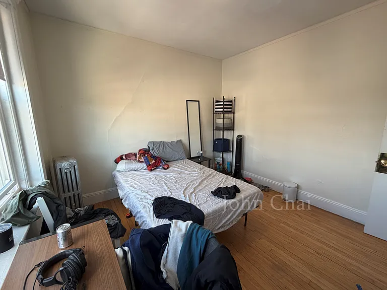 127 Sutherland Rd #I — Photo 4