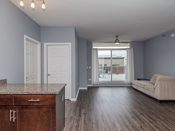 3rd image of 1134 W Granville Ave APT 505