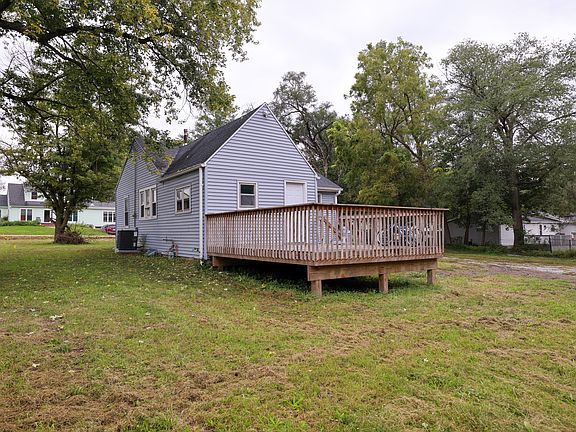 2nd image of 4295 NE 28th St