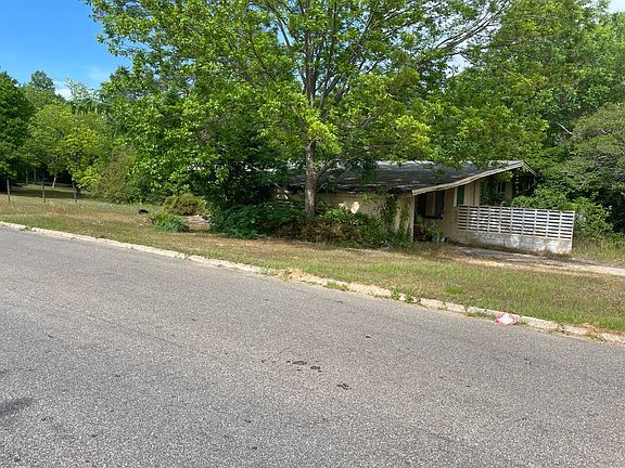 2nd image of 2204 Deese Rd
