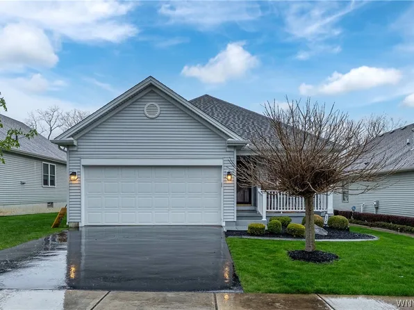 32 Hickory Grove Ln, Buffalo, NY 14227