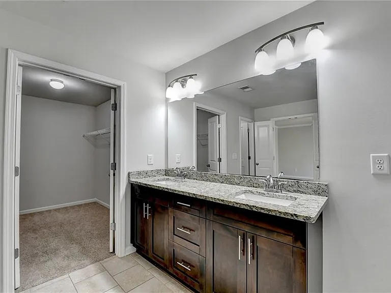 5535 Lightheart Ct — Photo 39