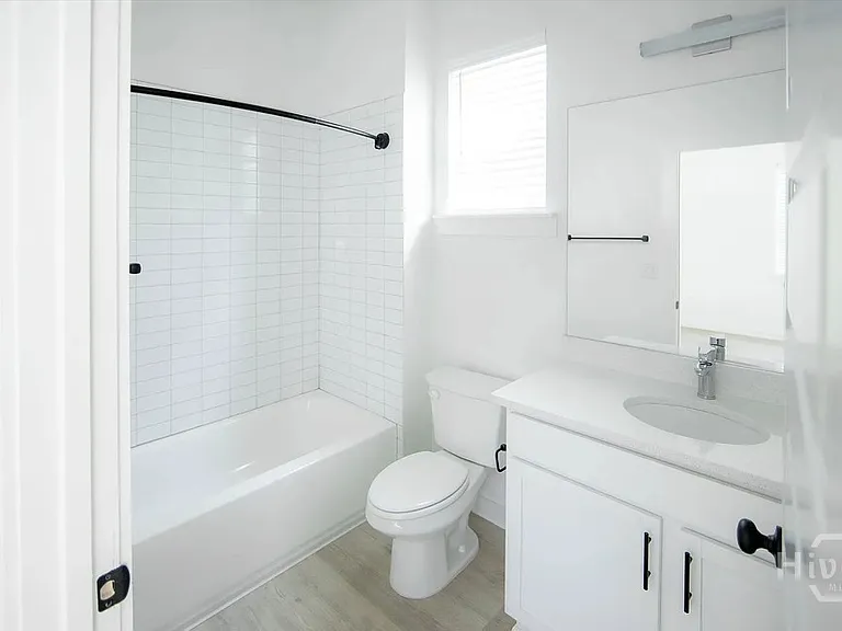 2415 S Lumpkin St #1100-A — Photo 8
