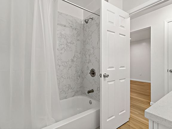 3rd image of 3319 Nevin Ave #C