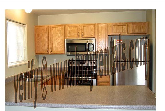 481 David Ct. kitchen