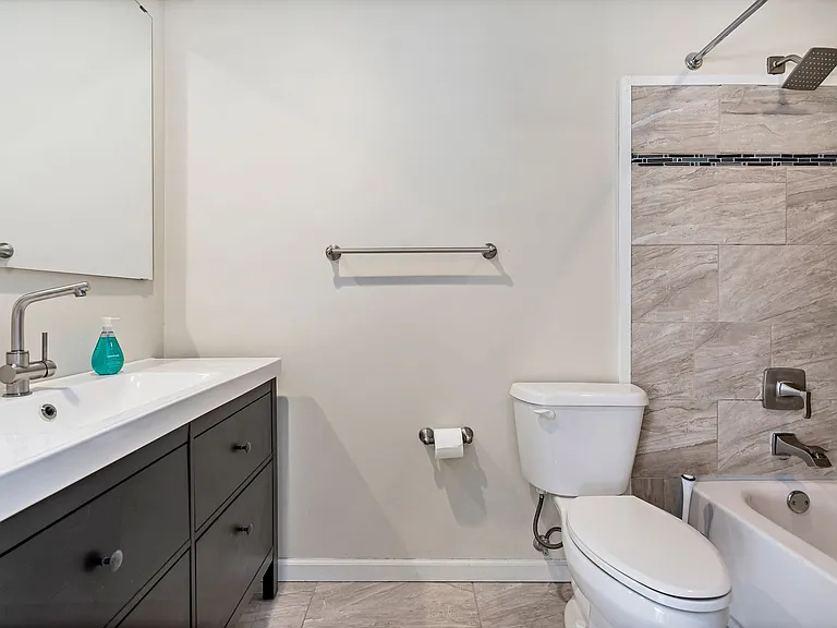 1129 Brabec St — Photo 12