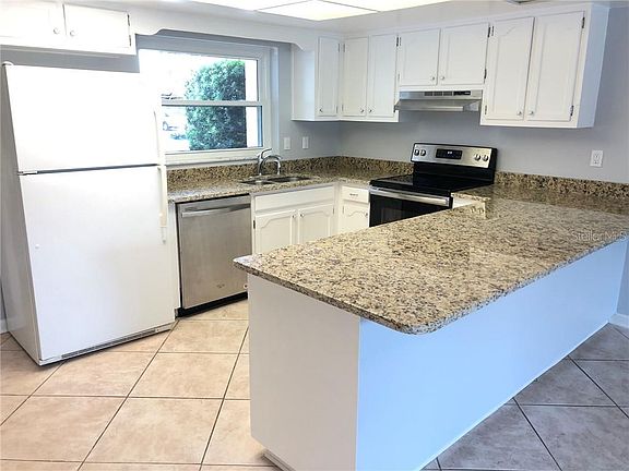 2nd image of 336 Elkhorn Ct