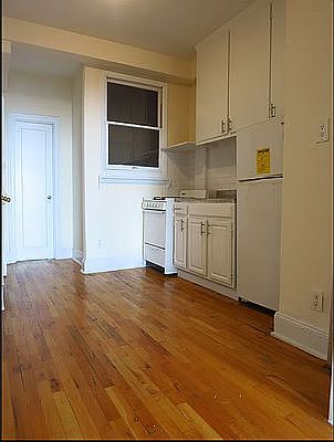 4th image of 1606 1st Ave APT 2C