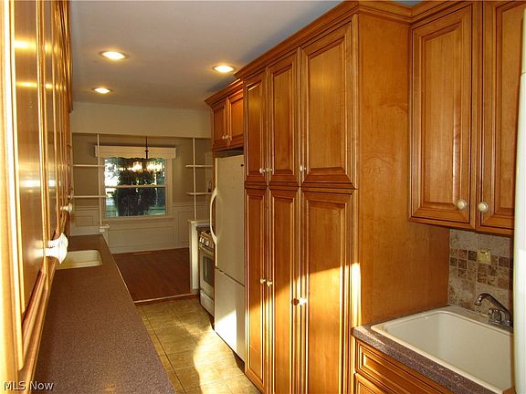 4th image of 4750 W 210th St