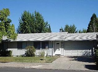 512 Oakdale Dr, Medford, OR
