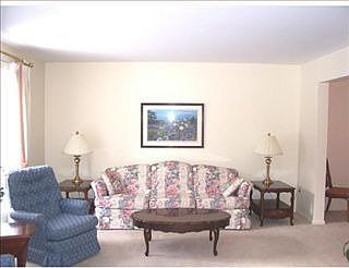 2nd image of 215 Thornberry Cir
