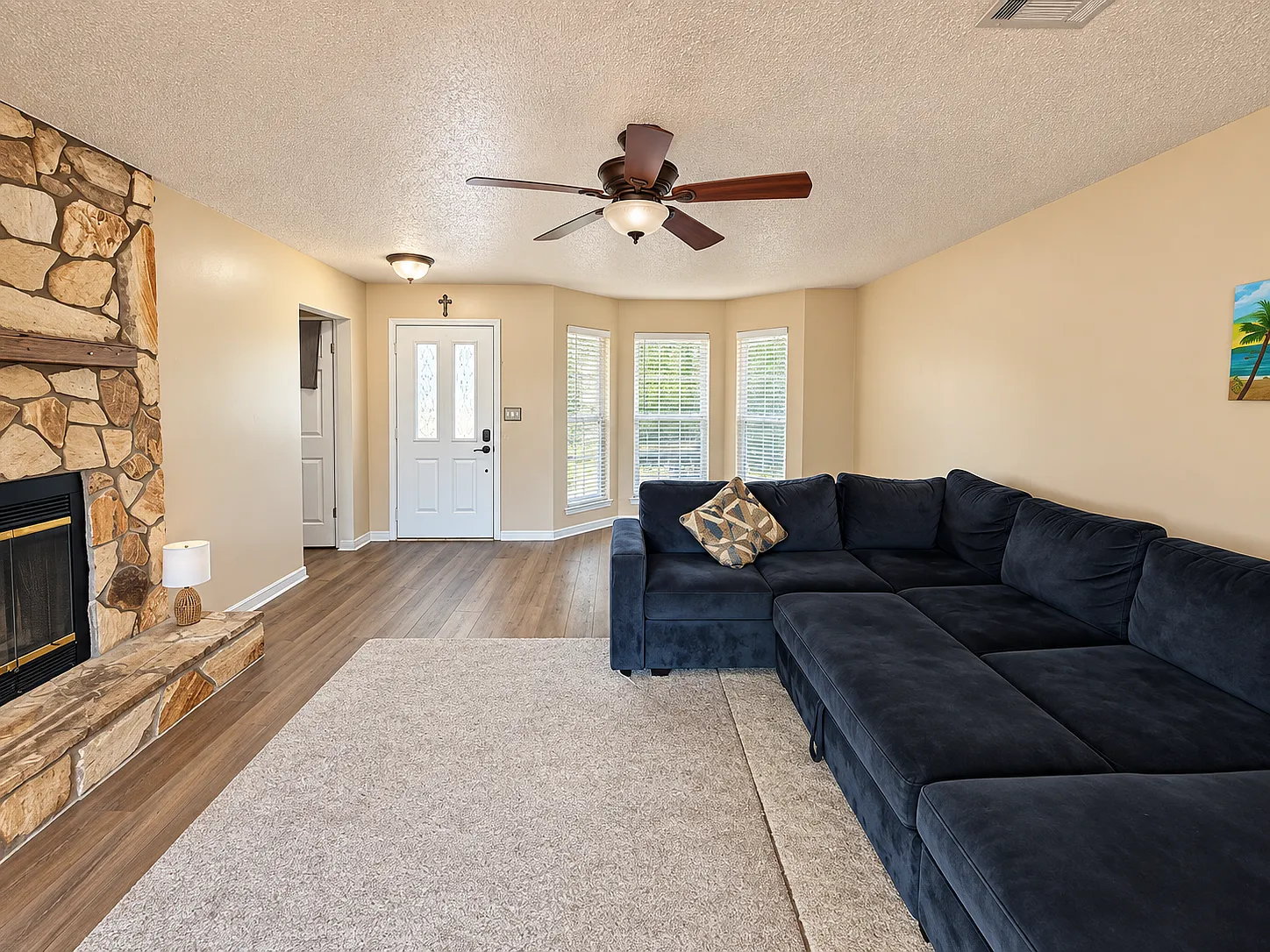 3 bed, 1138 sqft, $1,800 — Photo 4