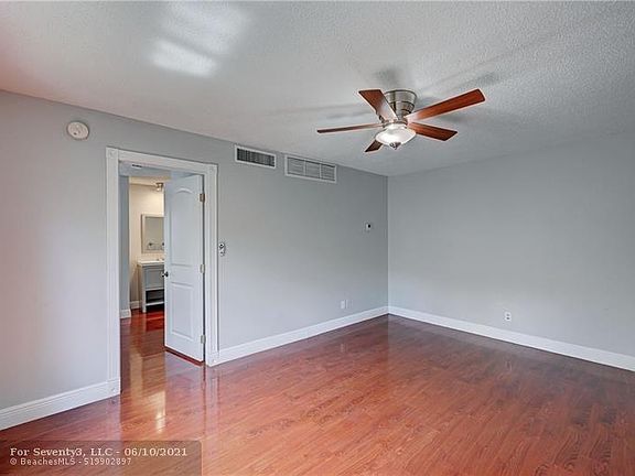 5th image of 5358 NE 6th Ave #C6