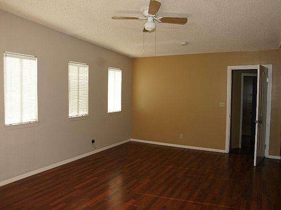 3rd image of 3008 Palm Springs Way