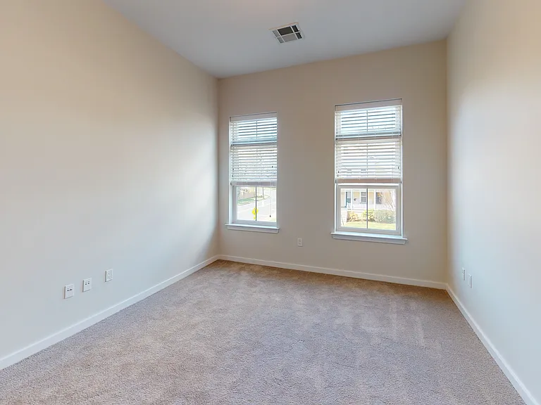 109 Walnut Ave #306 — Photo 6