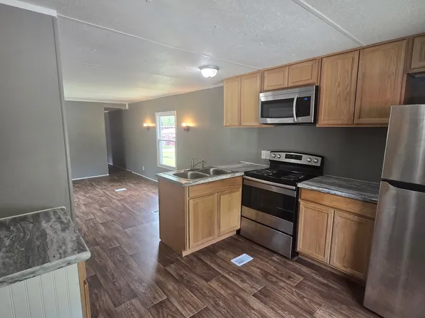889 Tightsqueeze Rd #7, Chatham, VA 24531