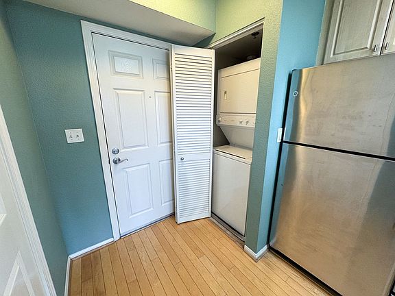 4th image of 1970 Columbia St Unit 300