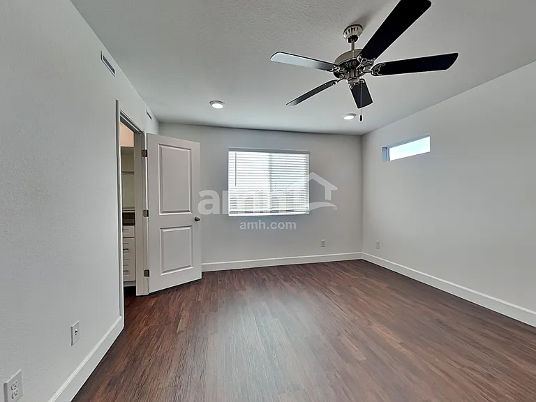 4837 Colossal Star St — Photo 16