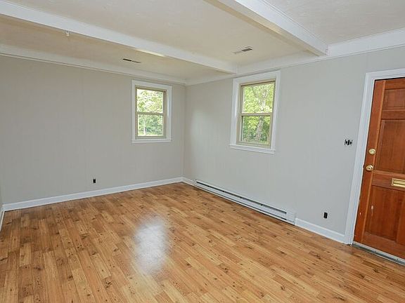3rd image of 6527 Fitzhugh Ave