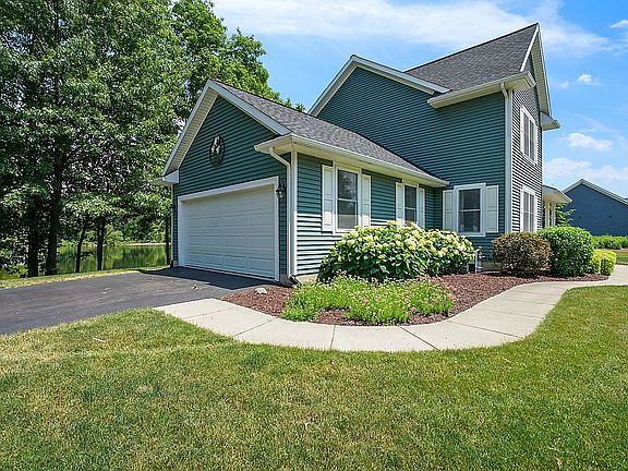 3rd image of 9717 Brookfield Dr