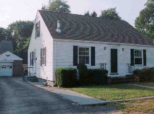 7 Willern St, North Providence, RI 02911