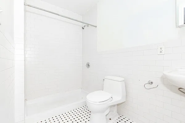 Rented by MySpaceNYC | media 20